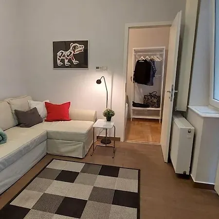 City Center Cosy Ac Flat Close To River Danube 아파트 *